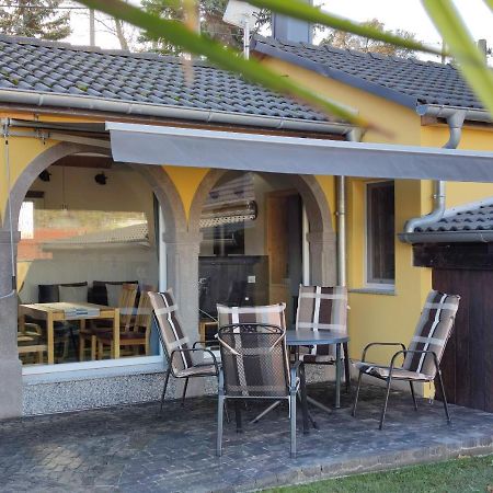 Haus Toskana, Kleines Ferienhaus Im Toskanagarten Bad Sulza Buitenkant foto