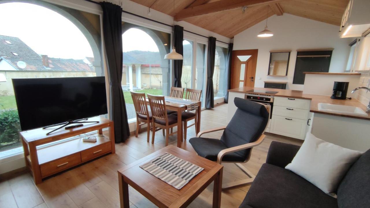 Haus Toskana, Kleines Ferienhaus Im Toskanagarten Bad Sulza Buitenkant foto