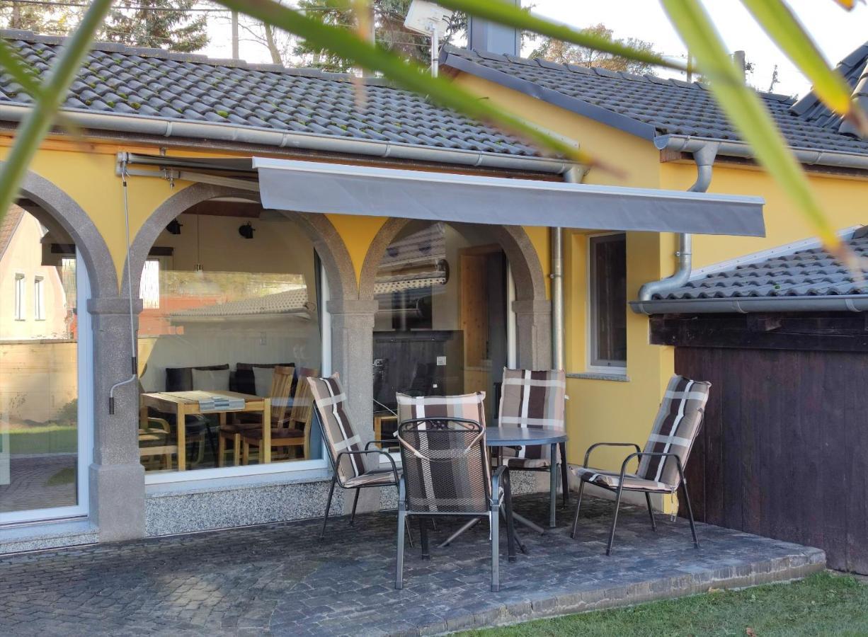 Haus Toskana, Kleines Ferienhaus Im Toskanagarten Bad Sulza Buitenkant foto